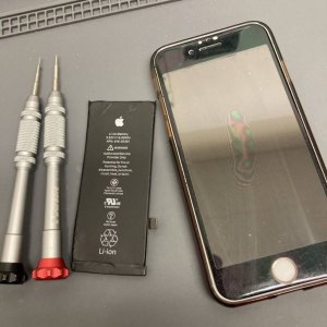 iPhone8 バッテリー交換