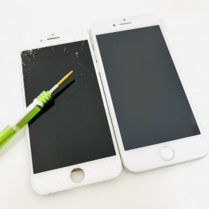 iPhone8フロントパネル交換修理