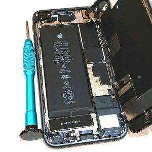 iPhone8 バッテリー交換