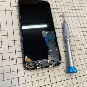 iPhone8 ライトニング修理