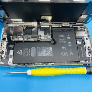 iPhoneXS バッテリー交換修理