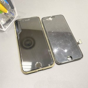 iPhoneSE2 パネル交換