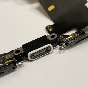 iPhone8 ライトニング交換