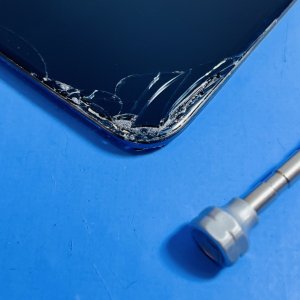 iPhone11 フロントパネル交換 画面割れ ヒビ割れ…→【総務省登録修理業者】保証期間もある当店にお任せください!!