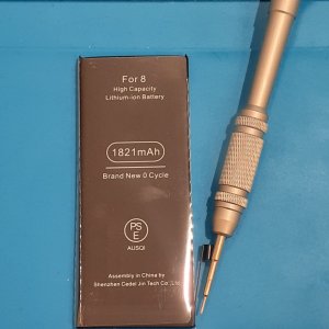 iPhone8 バッテリー交換