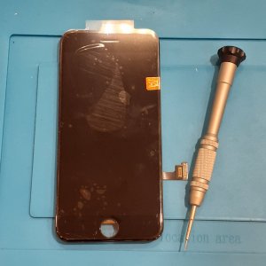 iPhone8 ガラスパネル交換
