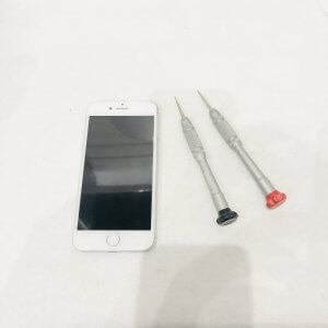 iPhone8 液晶パネル交換修理