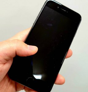 iPhone8 フロントパネル交換修理