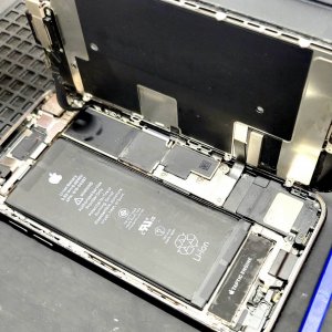 iPhone8  バッテリー交換