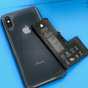 iPhoneXS バッテリー交換