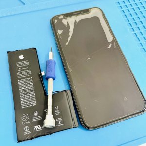 iPhoneXSバッテリー交換修理