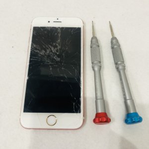 iPhone 6s 液晶パネル交換