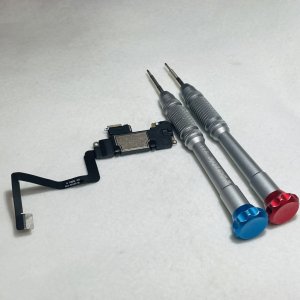 iPhone11 スピーカー交換