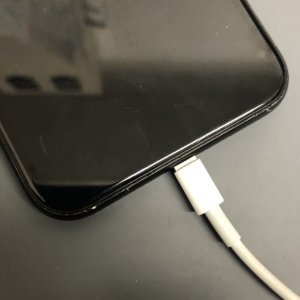 iPhoneXR ライトニング 交換修理