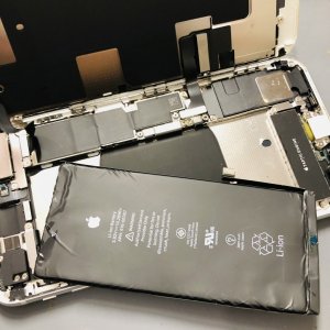 iPhone8plus バッテリー交換