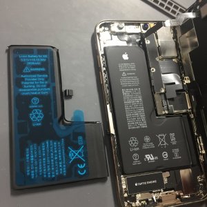 iPhoneXS バッテリー交換