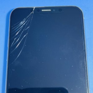 iPhoneXS パネル交換 バッテリー交換 永久保証強化ガラス貼り付け…同時修理割引でお得に修理!!