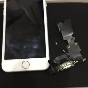 iPhone7 ライトニング交換