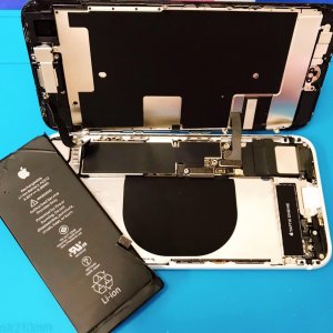 iPhone SE2 バッテリー交換修理