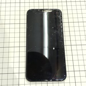 iPhone11 フロントパネル交換修理