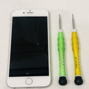 iPhone 8 ライトニング点検