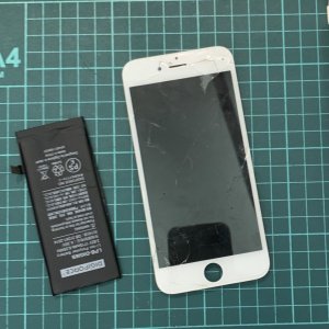 iPhone6s　バッテリー交換　フロントパネル交換