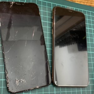 iPhone11Pro　フロントパネル交換