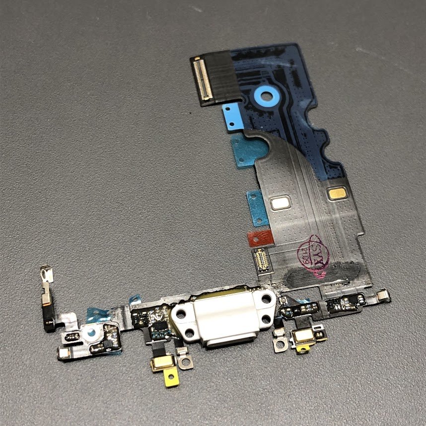 iPhone8 ライトニング交換