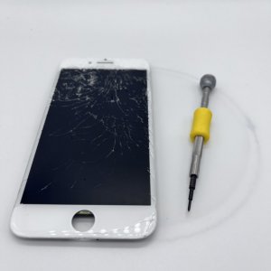 iPhone8フロントパネル交換