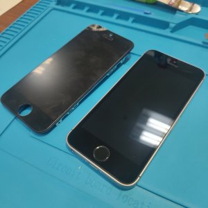 iphoneSE フロントパネル交換