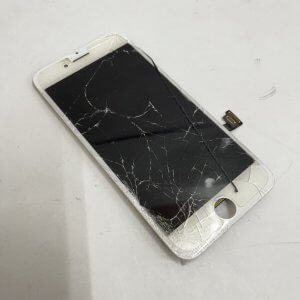 iPhone 8 フロントパネル交換
