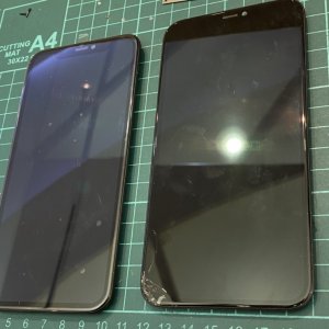 iPhone11　フロントパネル交換