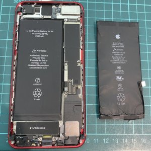 iPhone8Plus　バッテリー交換