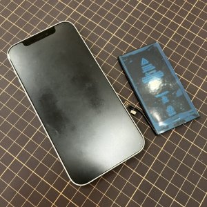 iPhone12 バッテリー交換