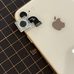 iPhone8 アウトカメラ修理