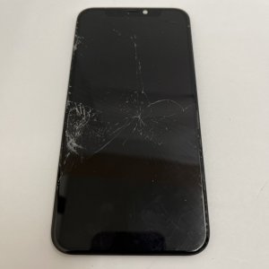 iPhone 11 フロントパネル交換