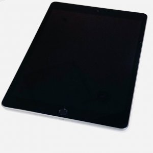iPad8 液晶交換 画面映らない ブラックアウト 修理可能です！