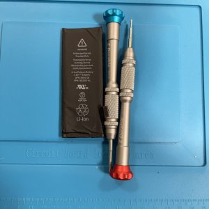 iPhone5S バッテリー交換