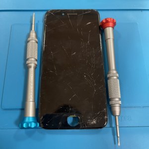 iPhone8 パネル交換