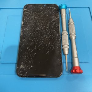 iPhone11 パネル交換