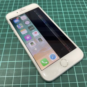 iPhone 8 液晶交換