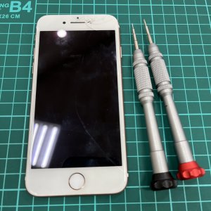 iPhone7 フロントパネル交換