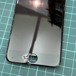 iPhone SE 第2世代 フロントパネル交換