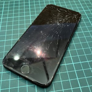 iPhone7 フロントパネル交換