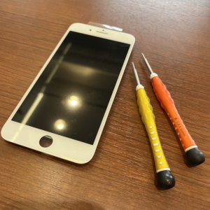iPhone8Plus　液晶交換修理