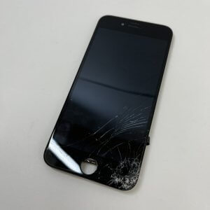 iPhoneSE (第２世代) 液晶交換