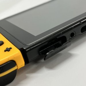 Nintendo Switch ゲームカードスロット修理