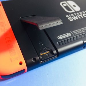 ニンテンドースイッチ SDカードスロット修理