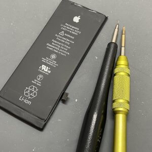 iPhoneSE2 バッテリー交換 充電減り早い 経年劣化 アイフォンSE 第二世代