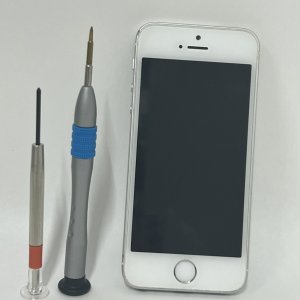 iPhone5‐SE バッテリー交換